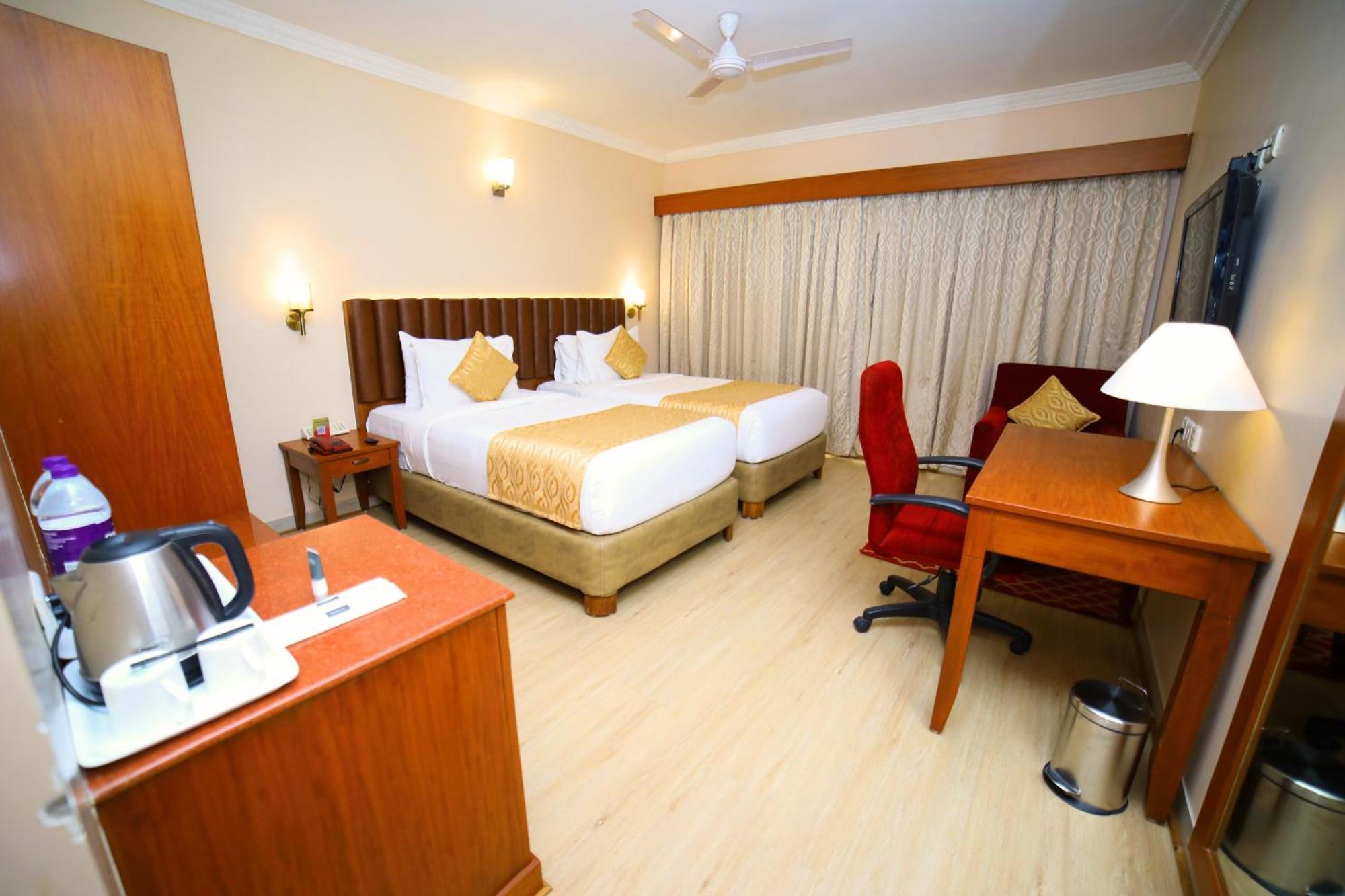 Raj Park- Hill View Hotel Tirupati Exterior photo