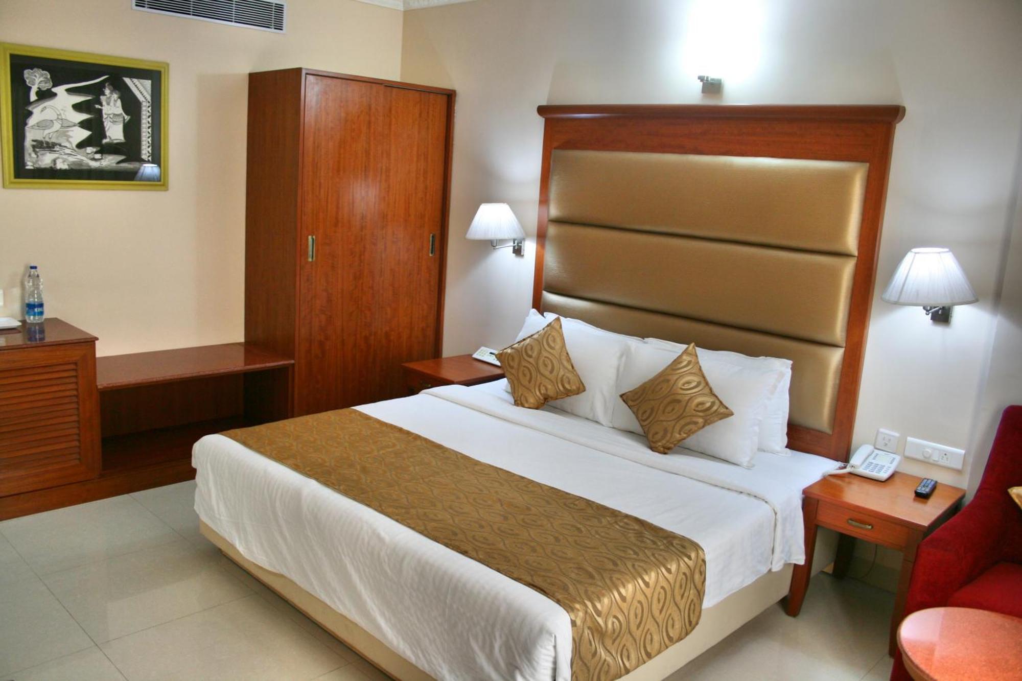 Raj Park- Hill View Hotel Tirupati Exterior photo