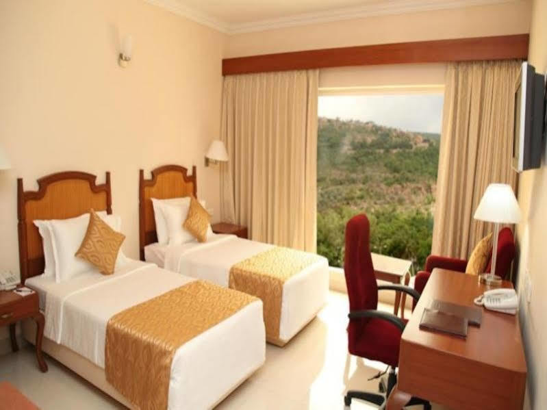 Raj Park- Hill View Hotel Tirupati Exterior photo